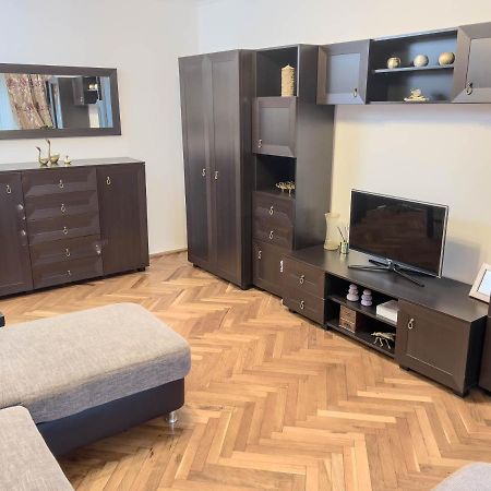 Oradea Comfort Corner Buitenkant foto