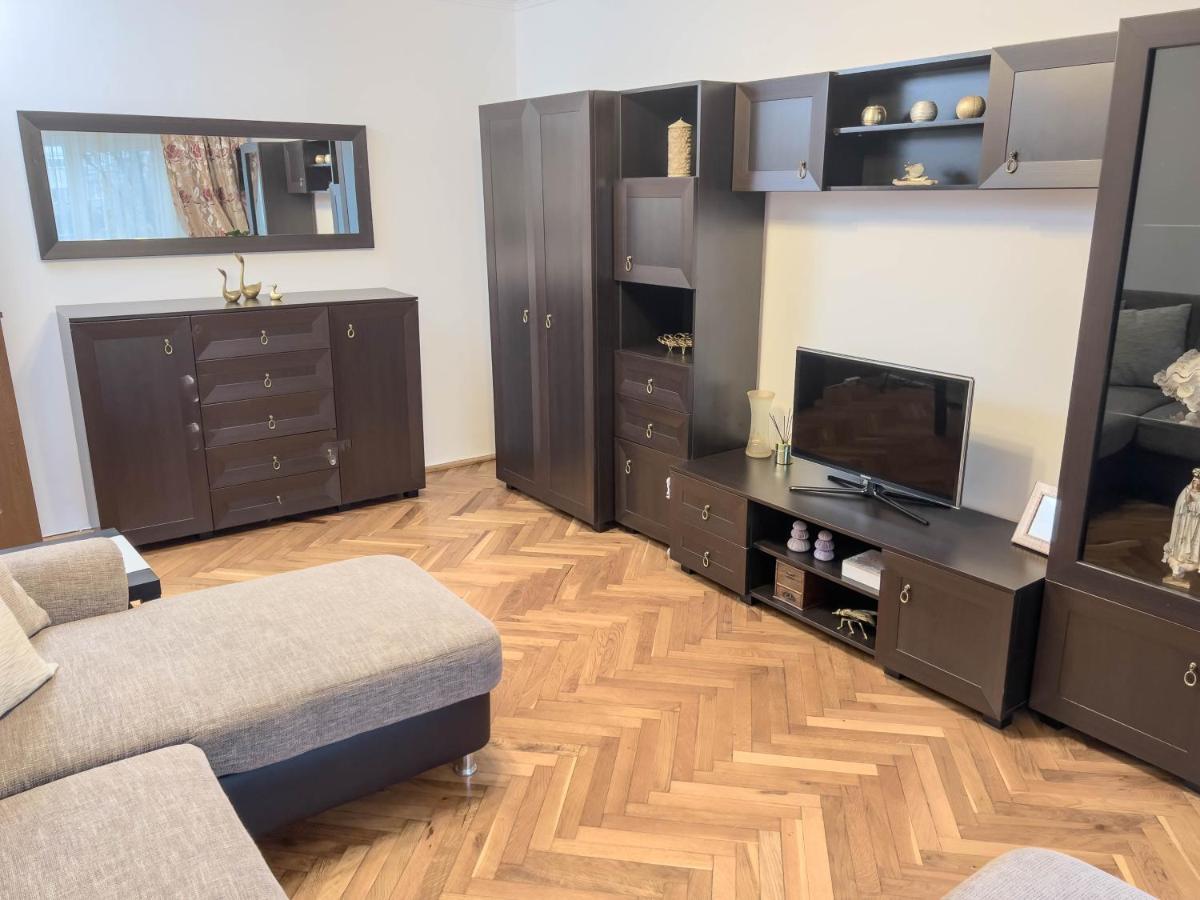 Oradea Comfort Corner Buitenkant foto