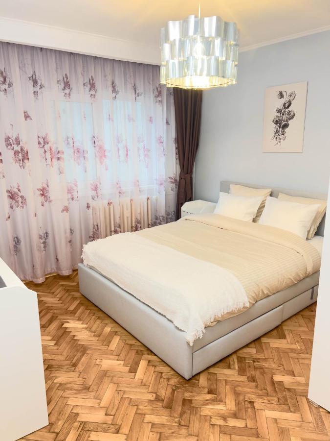 Oradea Comfort Corner Buitenkant foto