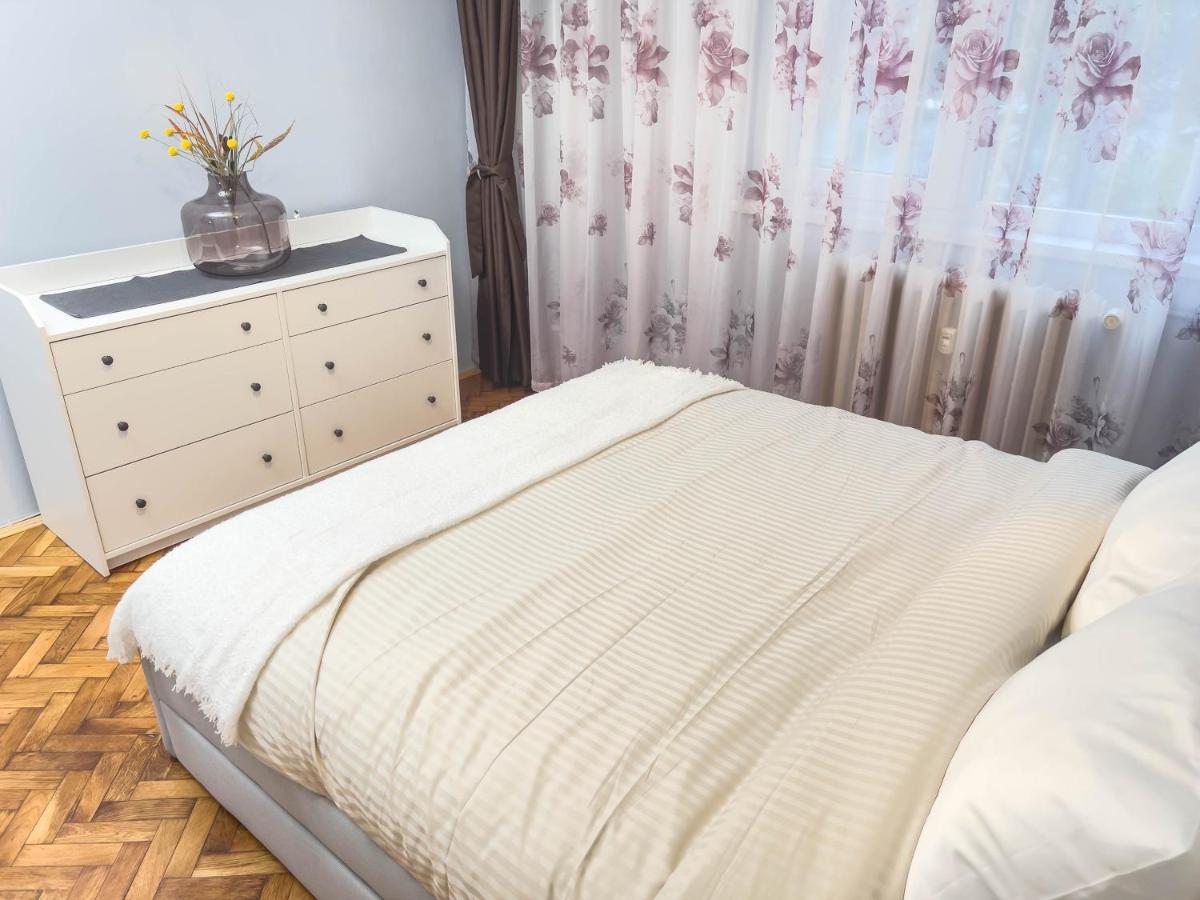 Oradea Comfort Corner Buitenkant foto